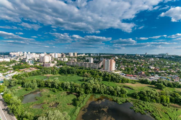 Суд разорвал договор аренды со скандальным потенциальным застройщиком Совских прудов в Киеве