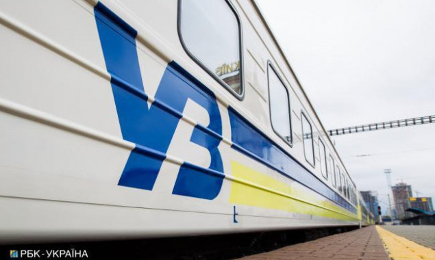 “Укрзализныця” назначила 26 дополнительных рейсов экспресса Киев-Лисичанск