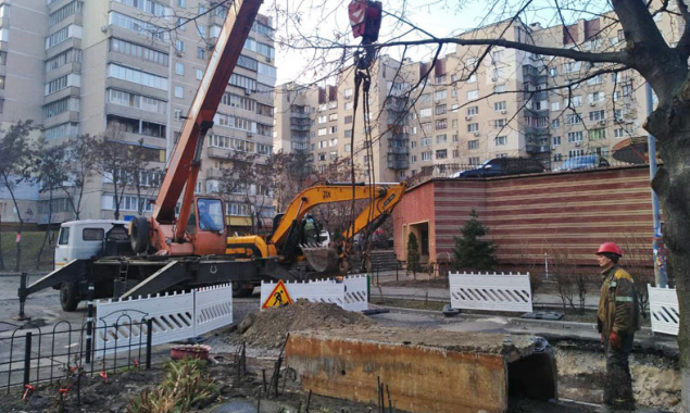 Почти полсотни домов в Соломенском районе Киева остаются без отопления и горячей воды