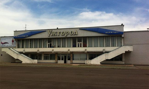 Авиасообщение между Киевом и Ужгородом планируют возобновить с 15 марта
