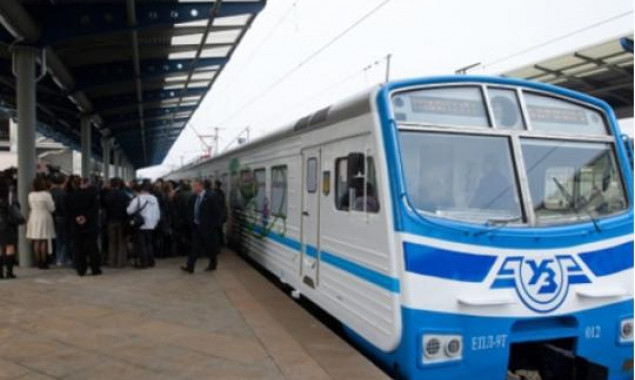 “Киевпастранс” снова отменил рейсы трех городских электричек (расписание)