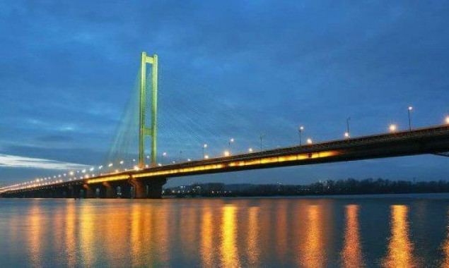 Завтра в Киеве будут ограничивать движение транспорта на Северном и Южном мостах