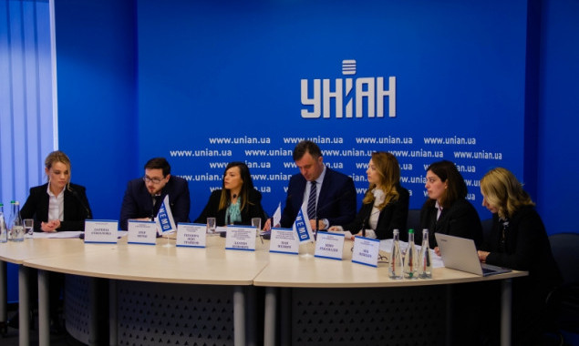 Сомнительные активисты и манипуляции в СМИ - главные угрозы на выборах президента Украины (видео)