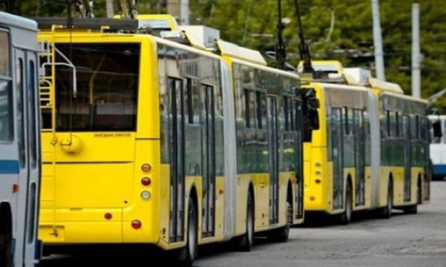 Ярмарки изменят движение троллейбусов и автобусов в Киеве 9 и 10 марта (схемы)
