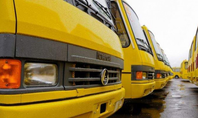 Перевозчики Борисполя отказались выводить свои автобусы на маршруты
