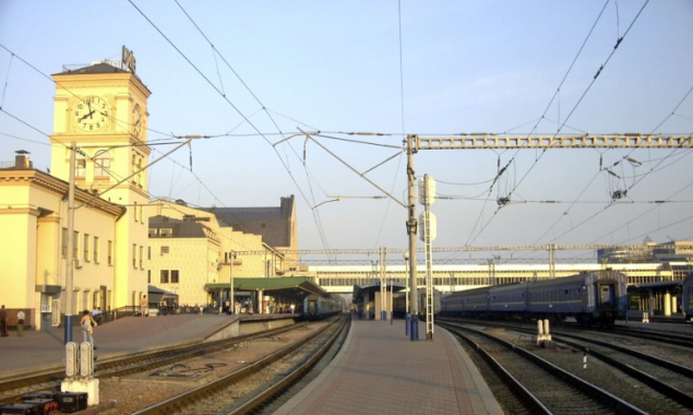 Поезд насмерть сбил мужчину на вокзале в Киеве