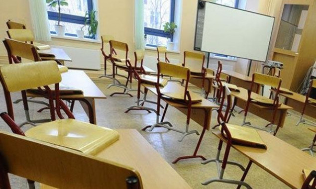 Киевским школам рекомендуют продлить на один день весенние каникулы (документ)