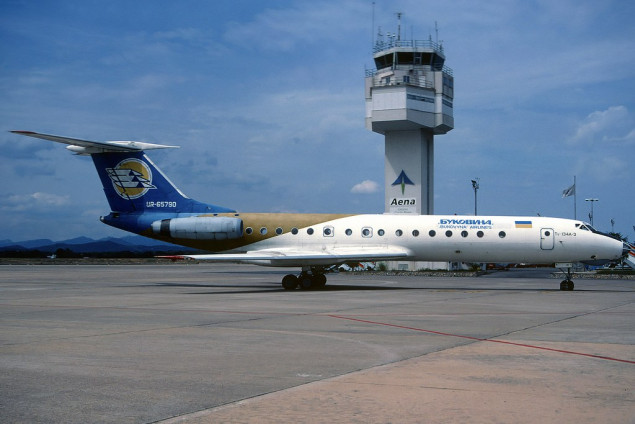 Аэропорт “Борисполь” отменяет часть чартерных рейсов из-за долгов авиаперевозчика