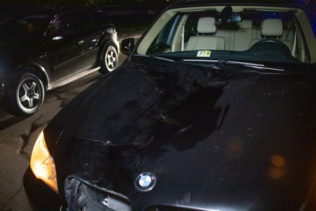 На Днепровской набережной в Киеве пешехода-нарушителя сбил внедорожник BMW (фото, видео)