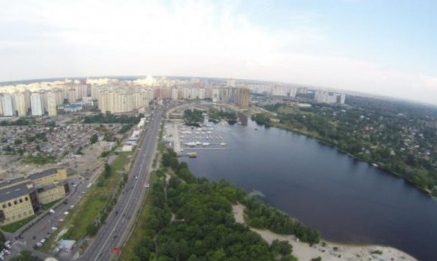Подразделение “Киевзеленстроя” полтора года игнорирует решение Киевсовета по обустройству пяти зеленых зон в Дарницком районе