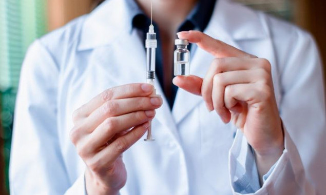 С лета 2019 года в частных клиниках, роддомах и врачи-ФЛП делать прививки будут бесплатно
