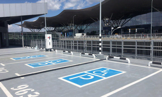 В аэропорту “Борисполь” открыли первую очередь многоуровневого паркинга (фото)