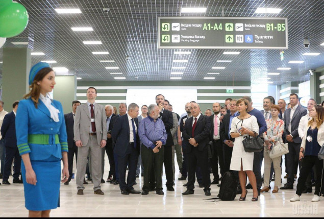 В аэропорту “Киев” открыли расширенный в два раза терминал А