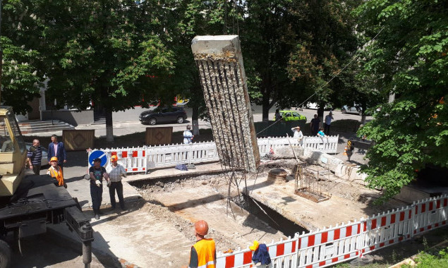 Голосеевский канализационный коллектор будут ремонтировать почти месяц (фото)