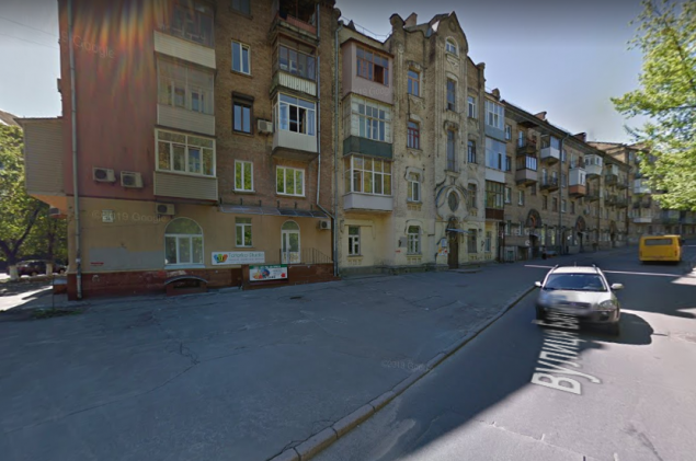Жители нескольких домов на Багговутовской оказались под угрозой отравления чадным газом из-за появившегося новостроя