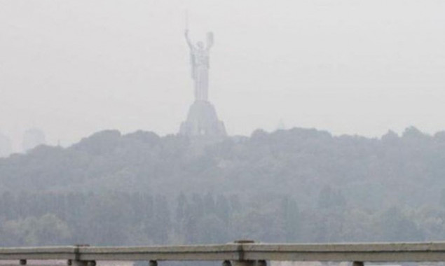 В некоторых районах Киева сохраняется чрезвычайное загрязнение воздуха диоксидом азота