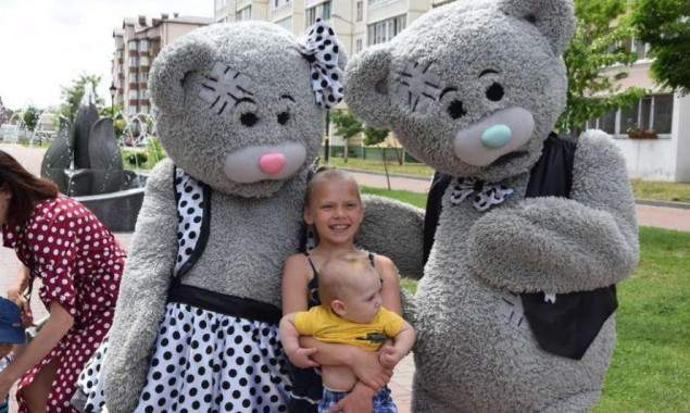 В Киево-Святошинском районе три дня веселили детей