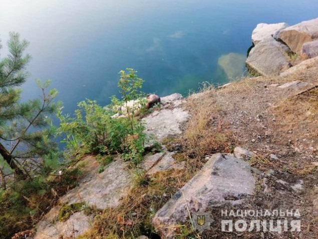 В Белоцерковском районе священник утонул в озере вместе с 4-летней дочерью