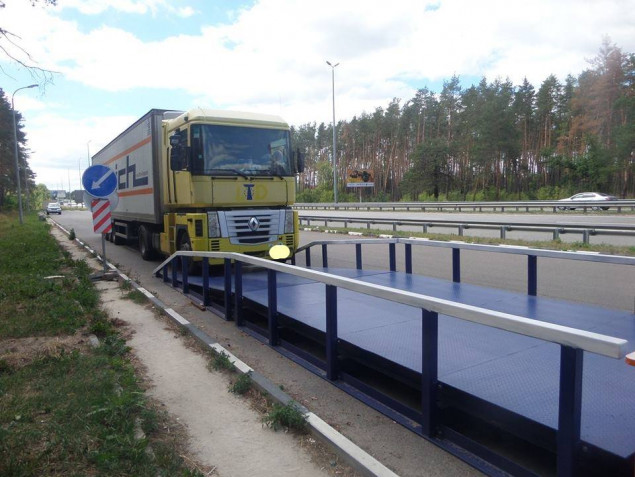 За неделю на въездах в Киев зарегистрировано два перегруженных грузовика
