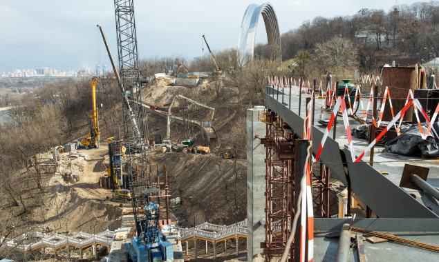 НАБУ открыло уголовное производство из-за вероятной растраты во время строительства “моста Кличко”, - СМИ