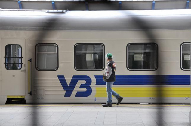 В компании “Укрзализныця” объяснили, почему популярный поезд “Четырех столиц” не будет курсировать чаще