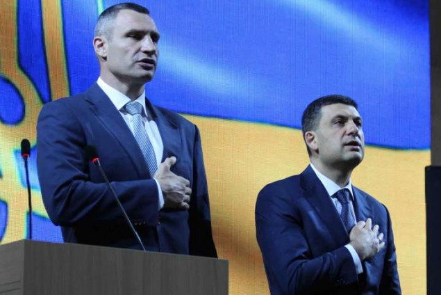 Гройсман пообещал рассмотреть вопрос увольнения Кличко на ближайшем заседании Кабмина (видео)