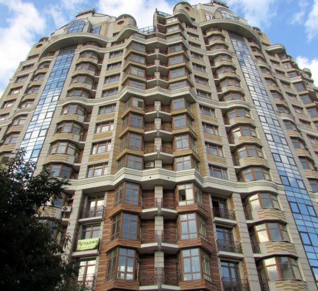 Проверка обнаружила у ОСМД на улице Хмельницкого в Киеве отсутствие разрешения на эксплуатацию 8 лифтов