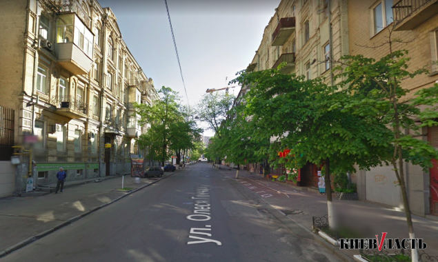“Киевавтодор” на сутки отложил ремонт улицы Олеся Гончара из-за надвигающейся грозы