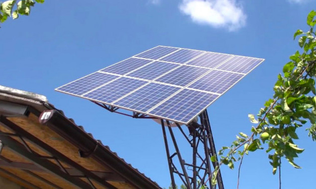 Владельцы домашних солнечных электростанций в Киеве за шесть месяцев получили 2,5 млн гривен прибыли