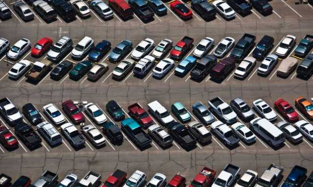 КП “Киевтранспарксервис” объявил продажу прав на эксплуатацию еще 9 парковок (адреса)