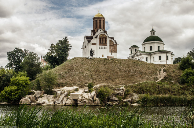 На Замковой горе в Белой Церкви за 1,4 млн гривен постелят газон и обновят тротуары