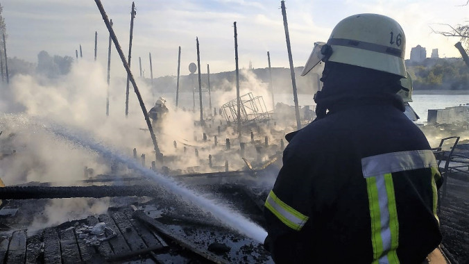 За неделю столичные спасатели ликвидировали более 200 пожаров
