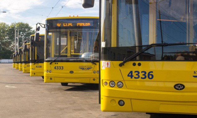 На выходных, 12 и 13 октября, в Киеве ярмарки изменят маршруты общественного транспорта