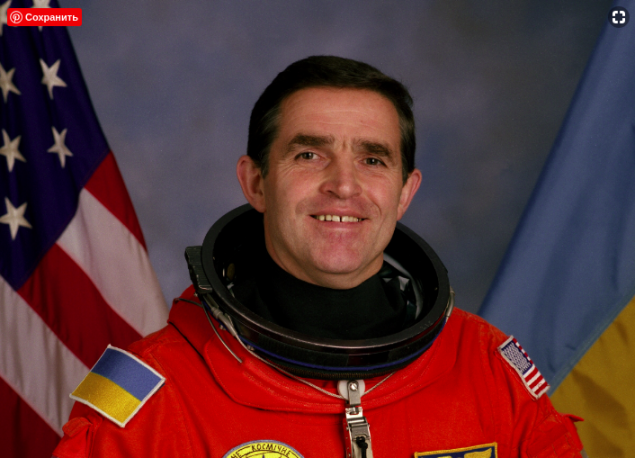 Президента Зеленского попросили помочь семье первого украинского космонавта Леонида Каденюка