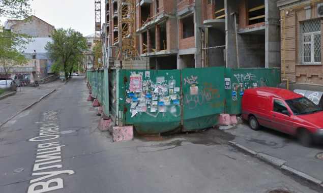 Вокруг ЖК Fresco Sofia на улице Гончара в Киеве могут снести забор