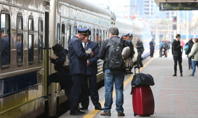 Поезд из Киева в Рахов будет курсировать через Черновцы