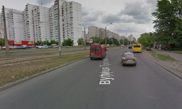Жители Дарницкого района Киева просят установить светофор на переходе через улицу Тростянецкую