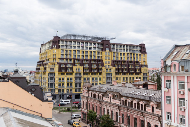 Владельцы “дома-монстра” в Киеве намерены обжаловать решение суда о сносе верхних этажей