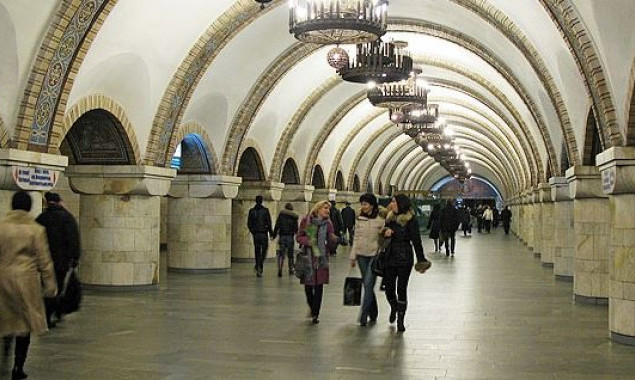 В новогоднюю ночь и Рождество в столичном метро вводится особый режим работы станций
