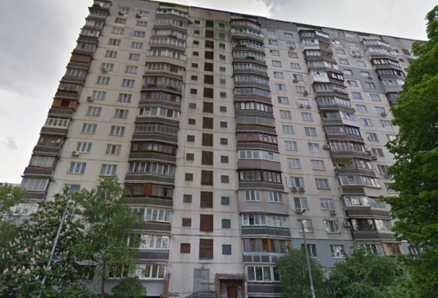 У столичных властей поинтересовались, почему капремонты лифтов в двух домах по ул. Челябинской так и не провели