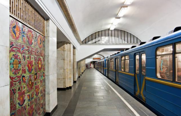 Правоохранители сообщили о подозрении киевлянину, “заминировавшему” станцию метро “Крещатик”