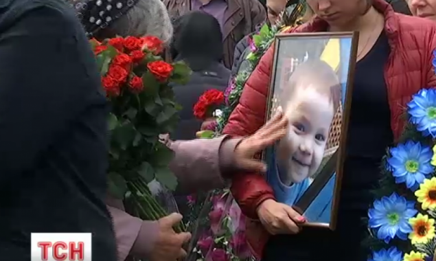 Шевченковский райсуд Киева выпустил по УДО убившего двухлетнего пасынка мужчину