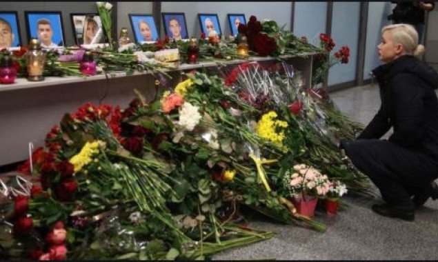Через год в аэропорту “Борисполь” планируют открыть мемориал погибшим в авиакатастрофе в Иране украинцам