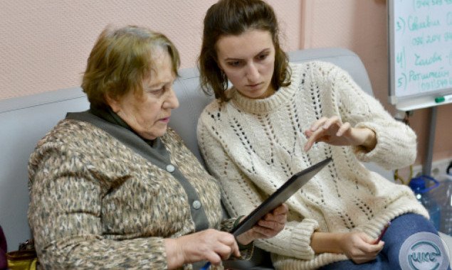 За январь более 100 киевлян прошли обучение для оплаты коммунальных платежей онлайн