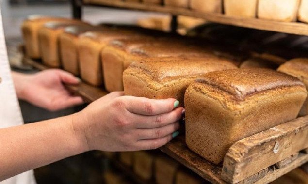 В прошлом году “Киевхлеб” открыл в столице 150 точек торговли “социальным хлебом”, - КГГА