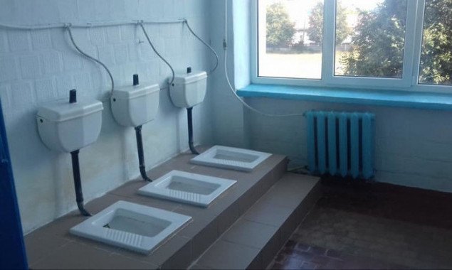 Столичные власти планируют в этом году на ремонты школьных туалетов потратить более 73 млн гривен