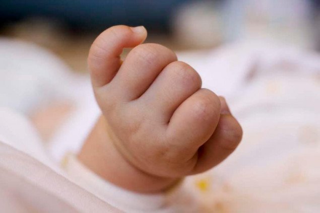 В Белой Церкви врачи решили не оставлять в больнице новорожденного ребенка женщины, болеющей COVID-19