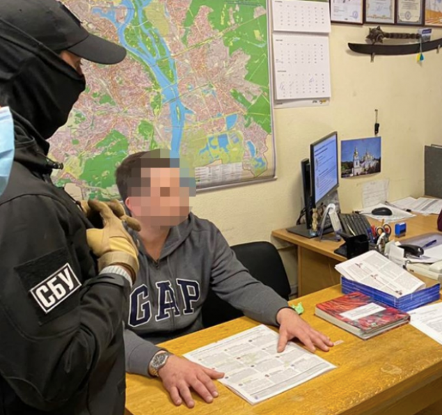 Сотрудника “ДТЭК Киевские электросети” поймали на взятке - прокуратура