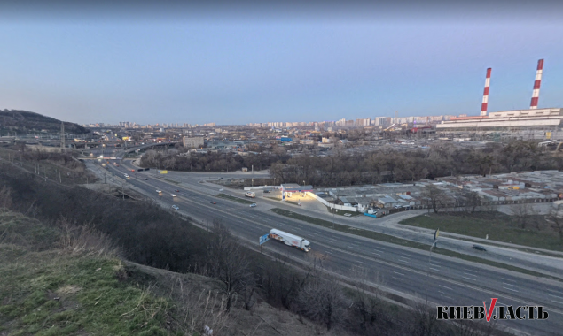 Кличко просят ускорить ремонт правой полосы участка Столичного шоссе и проверить подрядчика