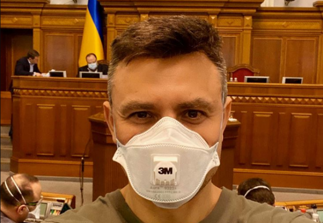 Нардеп Тищенко отрицает, что его помощники “минировали” Александровскую больницу в Киеве